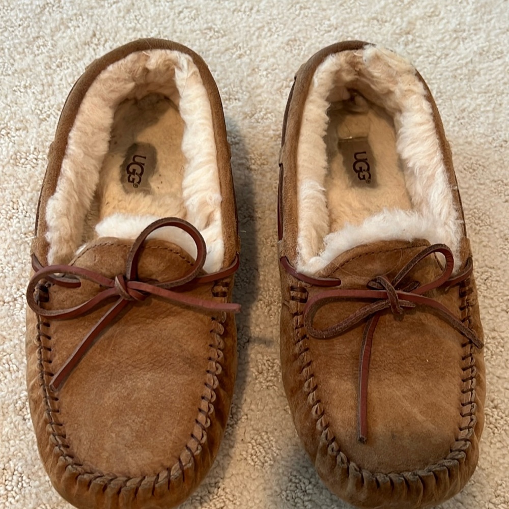UGG Dakota Moccasin slippers